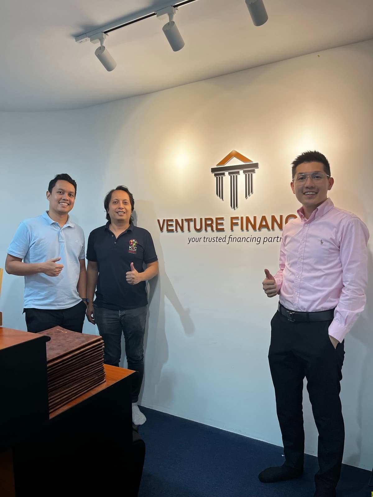 EjenPlus team with client